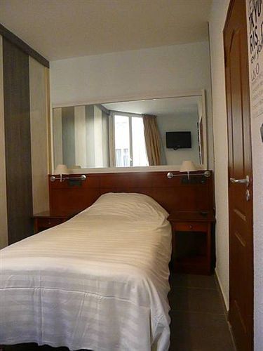 Hotel Paname Клиши Екстериор снимка