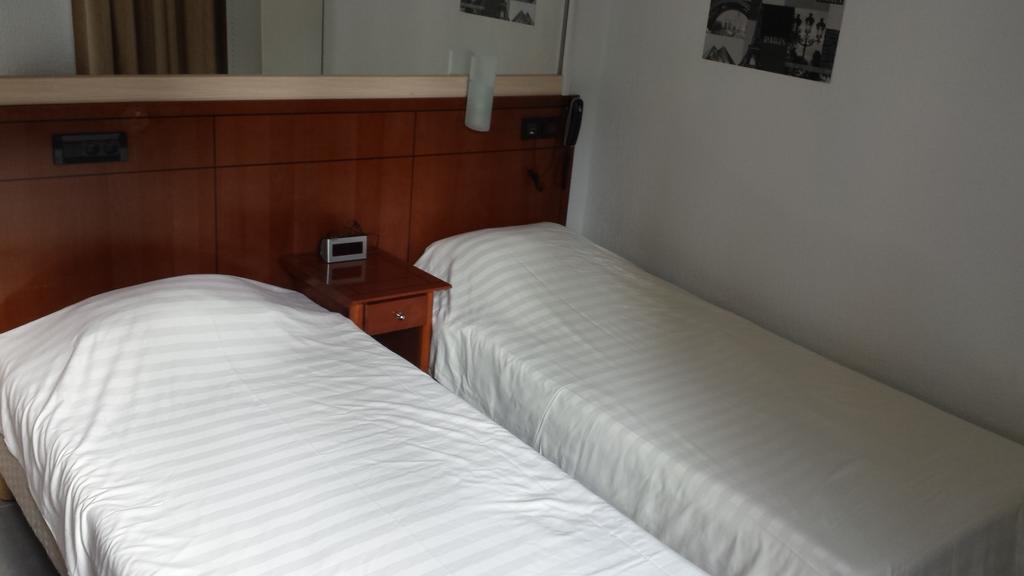 Hotel Paname Клиши Екстериор снимка